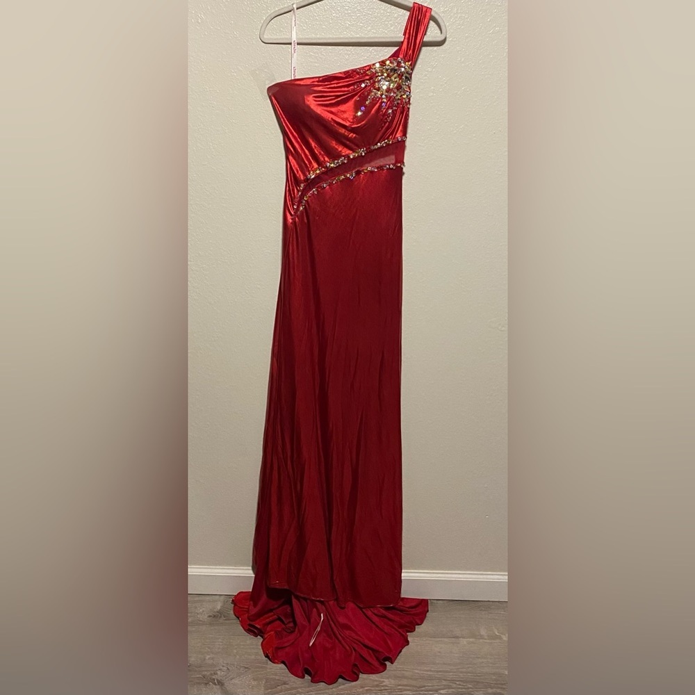 Kiss Kiss Red One Shoulder Formal Gown Beaded Sequin Train Size 10 - Picture 4 of 12